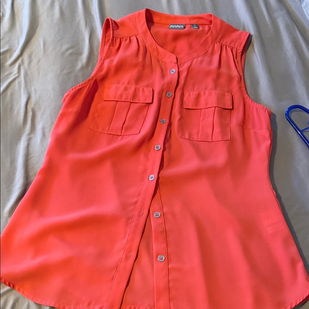 Soho Coral Sleeveless Button-Front Pocket Shirt